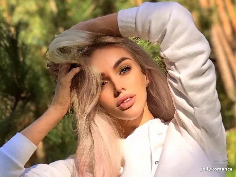 Tatiana, 28