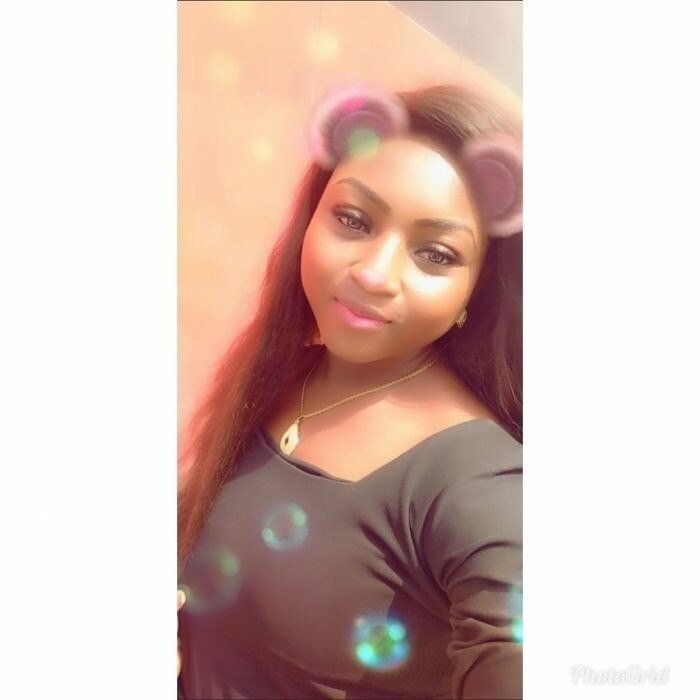 SarahShops02 Profile image 3