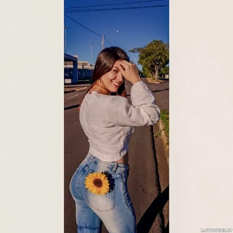 Bruna, 28