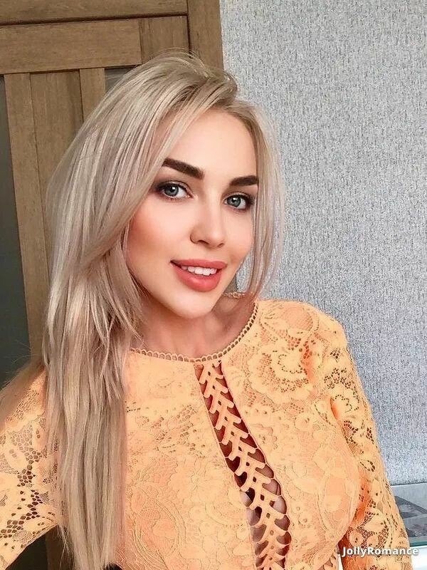 Olena, 32
