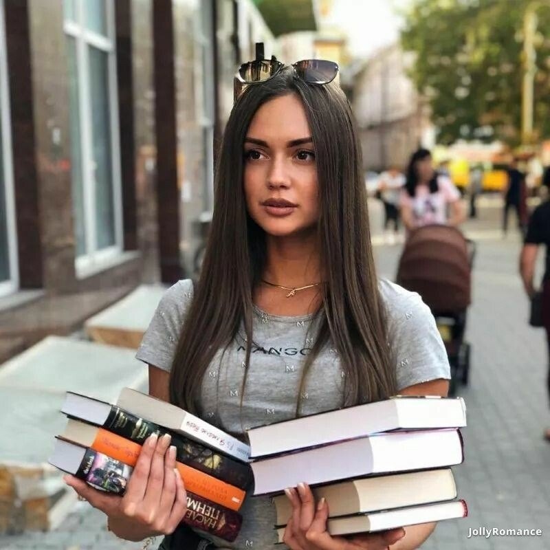 Tati, 23