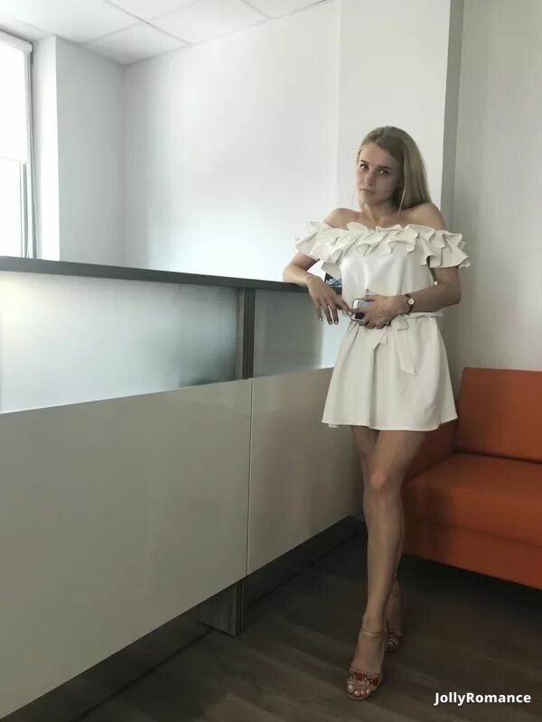 Viki, 24