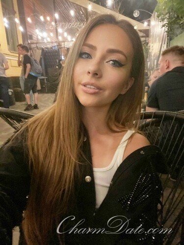 Lera Profile image 2