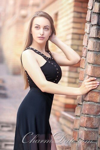 Viktoriya, 27