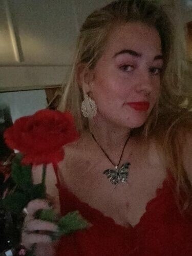 Littleladyluck, 22