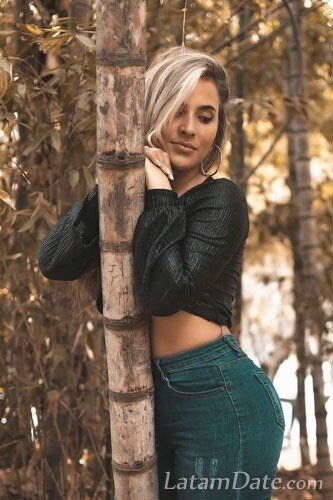 CAMILA, 30