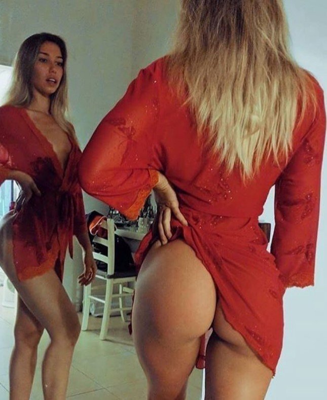 Alessandra, 23