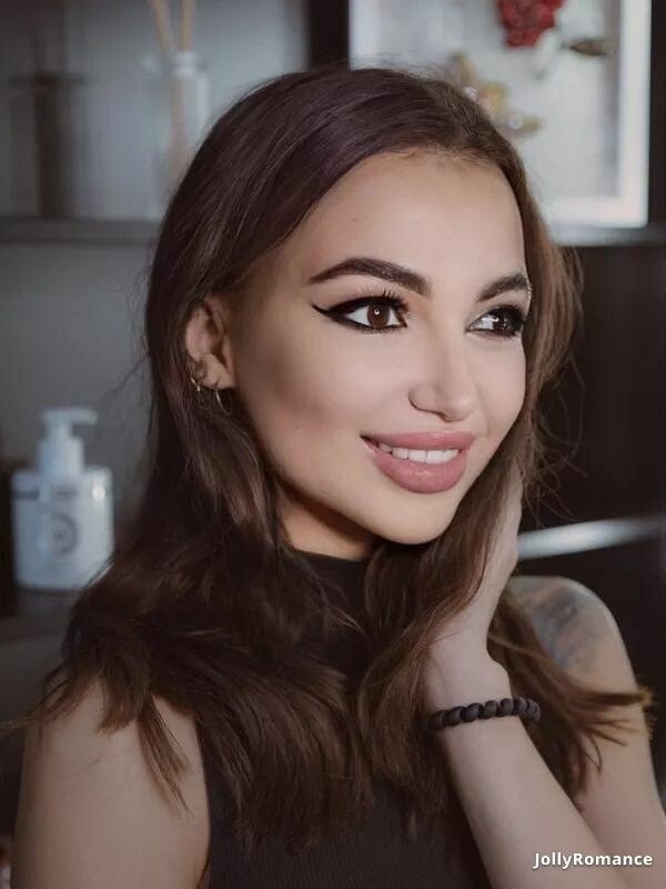 Anastasia, 27