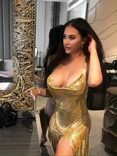 Isabella1112, 25