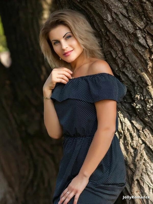 Julia, 42