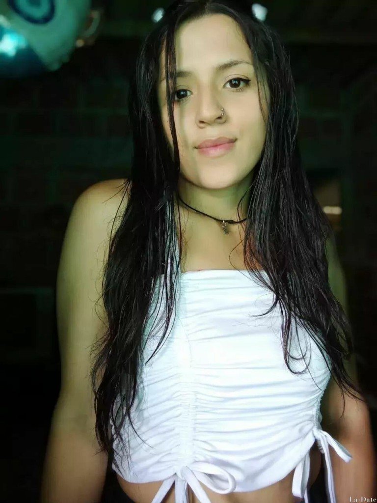 Daniela Profile image 1