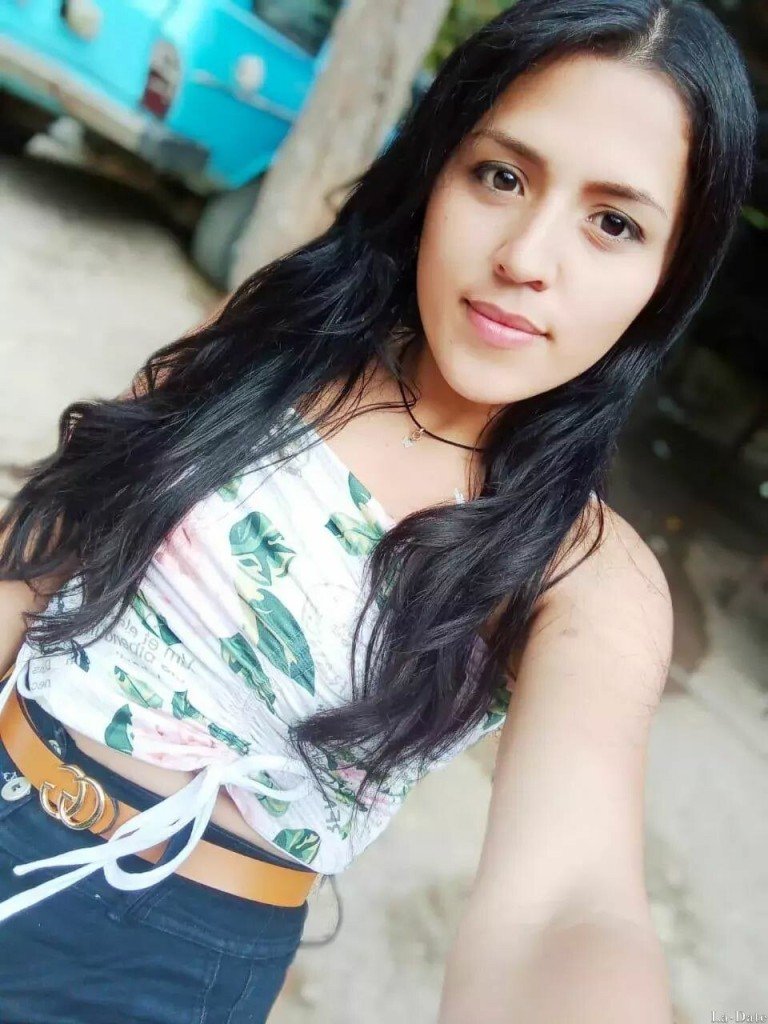 Daniela Profile image 2