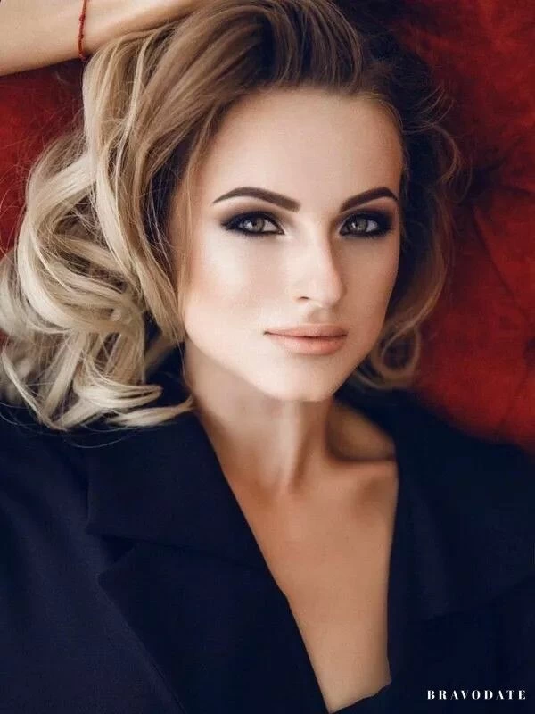 Krystyna Profile image 3