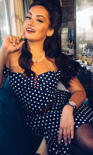 Anna Profile image 26