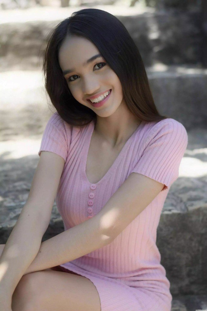 Angelica, 19